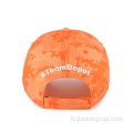 Basit işlemeli turuncu dijital kamuflaj dış mekan şapkası